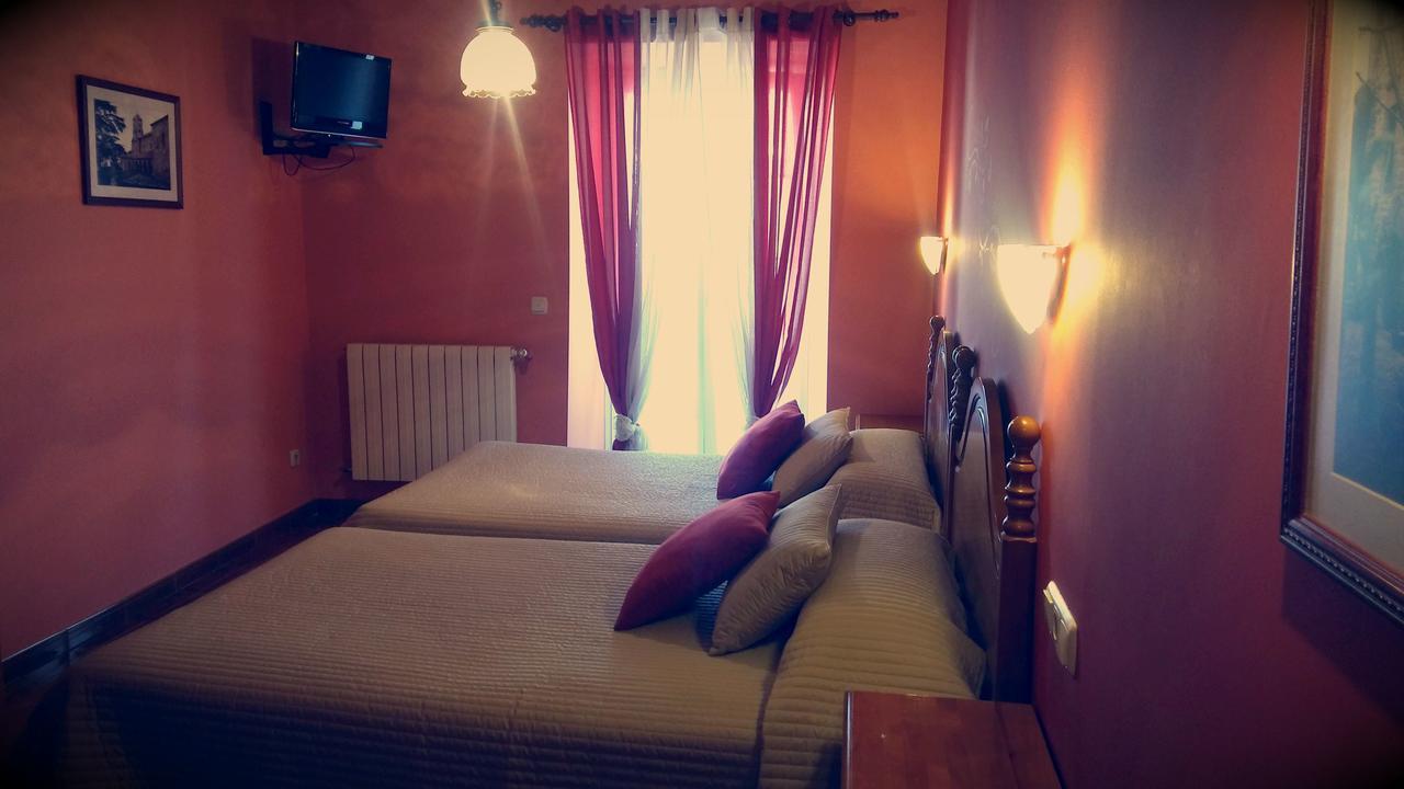 Hostal Ekaitza Hotell Lesaka Eksteriør bilde