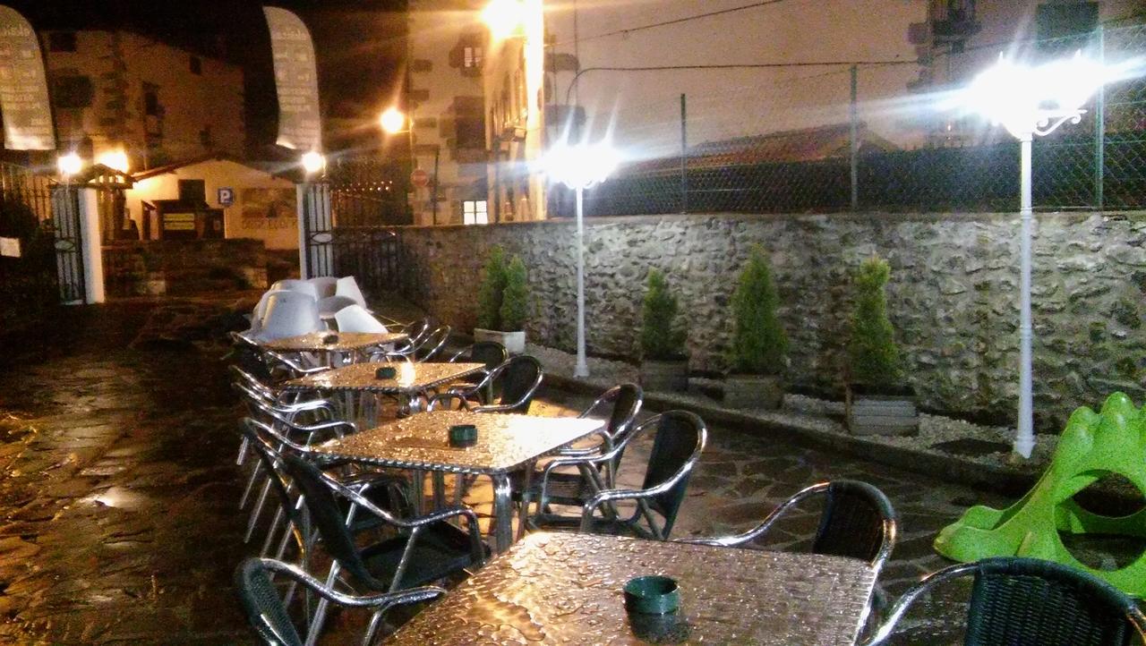 Hostal Ekaitza Hotell Lesaka Eksteriør bilde